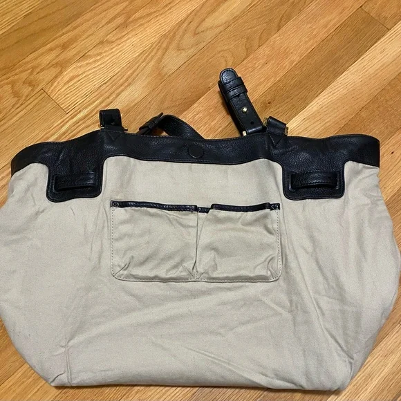 Tory Burch Amanda Tote and Wallet - Picture 4 of 8